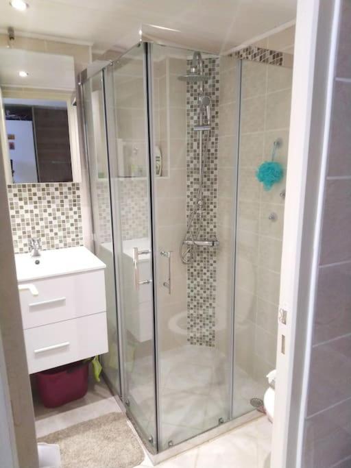 Studio Ideal Pour Deux Voyageurs Sur Marseille Ngoại thất bức ảnh